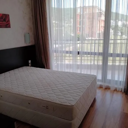 Apartment Macon In Saint Vlas Sveti Vlas